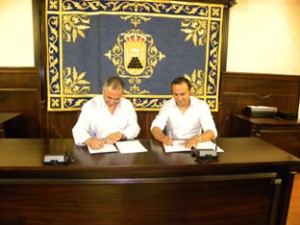 firma convenio sustitución alumbrado público Pedrera
