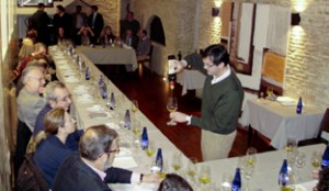 Moisés Caballero ofrece una cata en el restaurante Forties