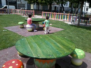 Arregladas las mesas infantiles del Parque Blas Infante de Estepa | El